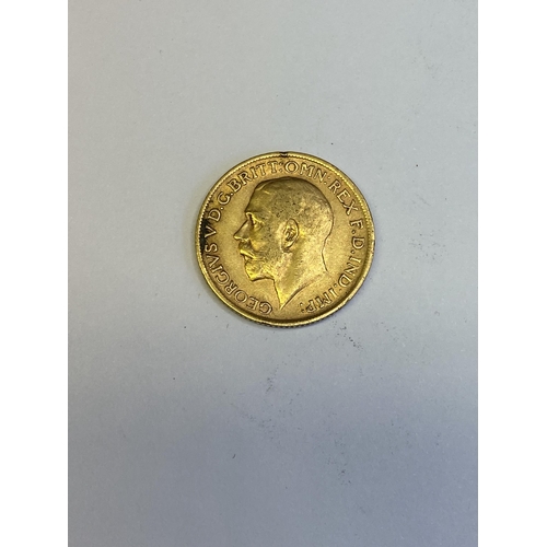 899 - George V Gold sovereign. 1915.