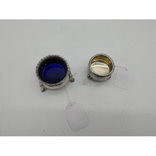 1000 - English silver salt with Bristol blue glass liner. Hallmarked in London. Maker: Nathaniel Appleton &... 