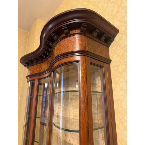 488A - Edwardian mahogany and satinwood glazed wall display cabinet. {85 cm H x 89 cm W x 32 cm D}.