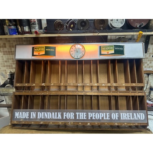 660A - Major cigarette display cabinet {70cm H x 108cm W}