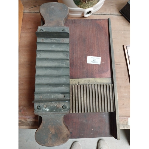 Lot 38        