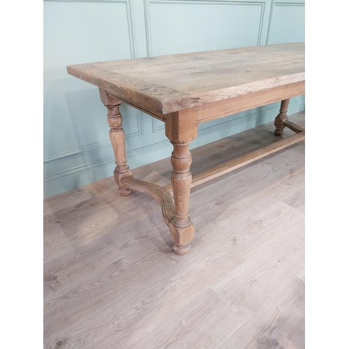 27 - Good quality early 20th C. bleached oak kitchen table on turned legs and single stretcher. {77 cm H ... 