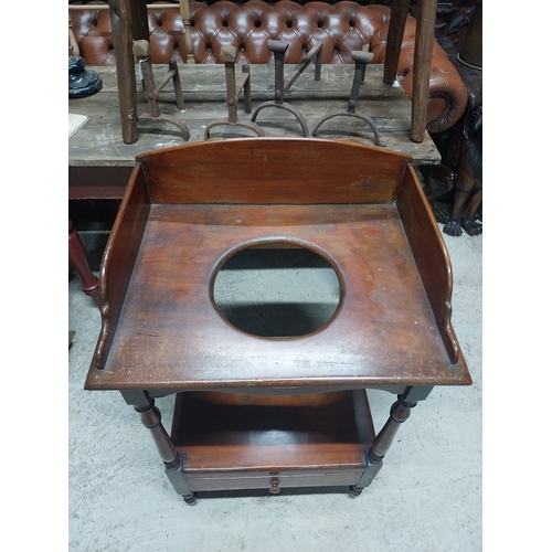 30A - 19th C. mahogany wash stand. {90 cm H x 50 cm W x 45 cm D}.