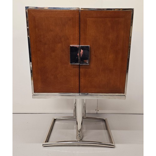 104 - Good quality Mid Century design Walnut and chrome home bar/ drinks cabinet. {94 cm H x 60 cm W x 45.... 