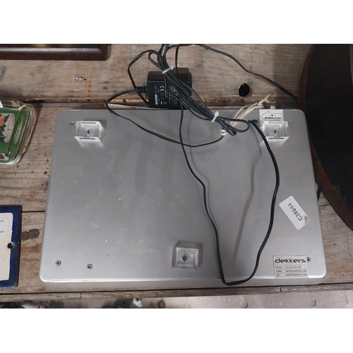 28 - 1990's Beck's Vier Imported Lager light up counter font. {24 H x 25 cm Dia}.