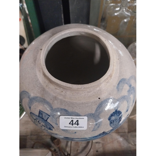 44 - 19th C. Blue and White ceramic Taback jar. {27 cm H x 23 cm Diam.}.