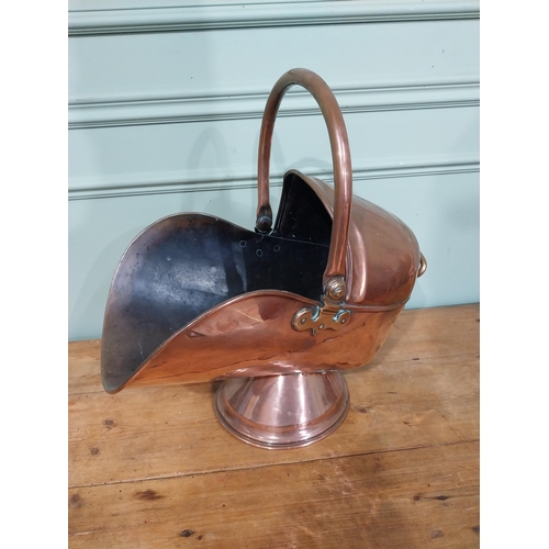 37 - Good quality Victorian copper coal helmet. {47 cm H x 31 cm W x 50 cm D}.