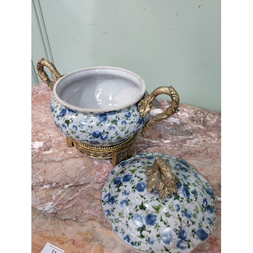 9 - Decorative blue and white lidded urn. {28 cm H x 37 cm W x 23 cm D}.