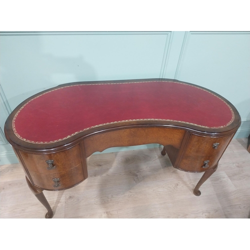 44 - 1940's walnut kidney shaped desk with inset leather top on cabriole legs. {78 cm H x 125 cm W x 56 c... 