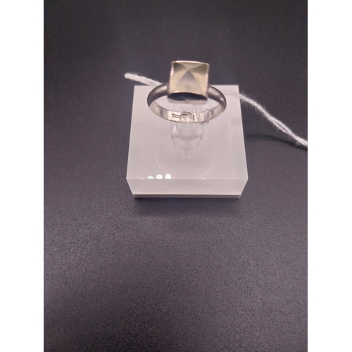 10 - Silver ladies ring with coloured stone stamped 925, Size M.