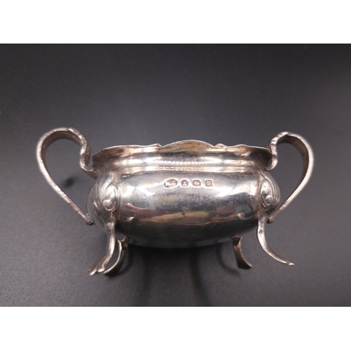 39 - Pair of silver salts. Hallmarked Birmingham 1916,17.  Wt: 68.3 grms.