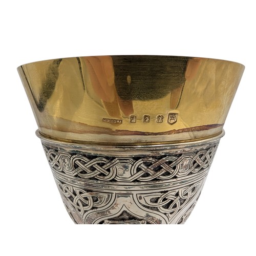 2 - 18 ct Irish gold and silver Chalice decorated with Celtic design. Hallmarked in Cork 1926.
Maker's n... 