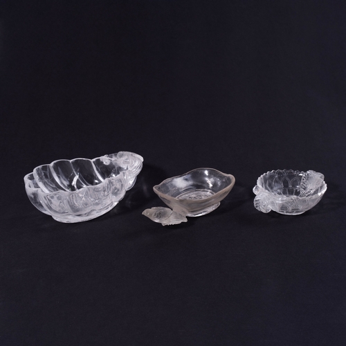 55 - A CARVED ROCK CRYSTAL PLATES , NORTH INDIA, 18TH-19TH CENTURY

Bowl:Of slightly oval lobed form, on ... 