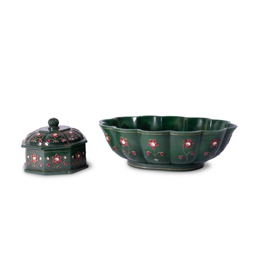 56 - A MUGHAL STYLE GEM-SETTED GREEN BOWL AND OCTAGONAL LIDDED BOX SET

Of deep rounded form supported by... 