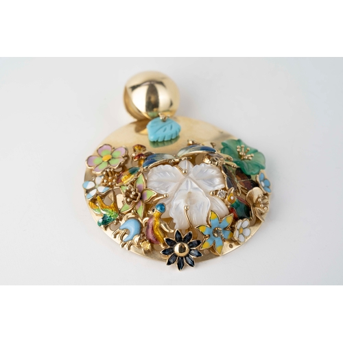 30 - Gold and Enamel Decorative Bracelet and Pendant

A set of bracelet and pendant, featuring an assortm... 