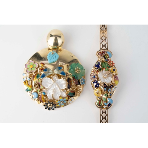 30 - Gold and Enamel Decorative Bracelet and Pendant

A set of bracelet and pendant, featuring an assortm... 