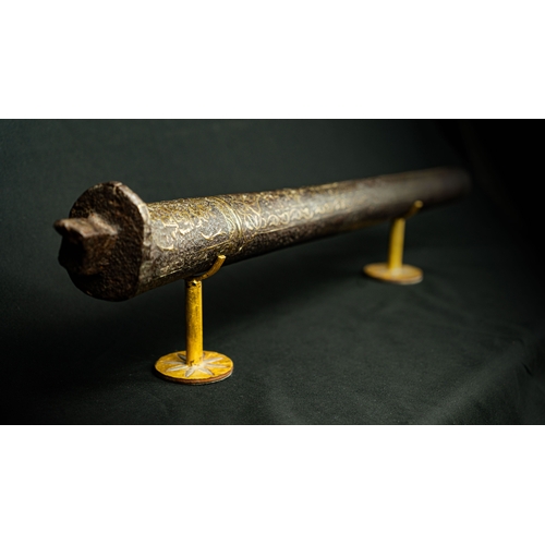 29 - A CANNON WITH INLAID DECORATION, IRAN OR OTTOMAN EMPIRE, 18TH CENTURY

Fashioned from cast steel in ... 