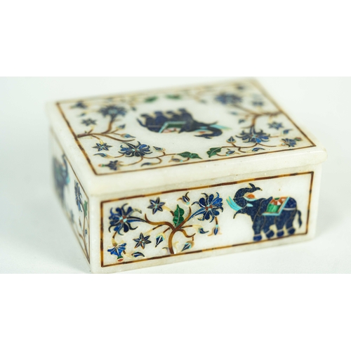 15 - AN INDIAN INLAID MARBLE BOX WITH LID, Of rectangular form, inlaid with a variety of coloured hardsto... 