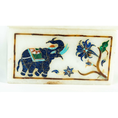 15 - AN INDIAN INLAID MARBLE BOX WITH LID, Of rectangular form, inlaid with a variety of coloured hardsto... 