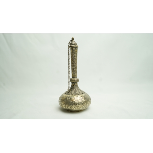 90 - A LATE 19TH CENTURY ANGLO – INDIAN UNMARKED SILVER PARCEL GILT SMALL WATER BOTTLE (SURAHI), LUCKNOW ... 