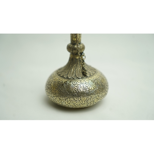 90 - A LATE 19TH CENTURY ANGLO – INDIAN UNMARKED SILVER PARCEL GILT SMALL WATER BOTTLE (SURAHI), LUCKNOW ... 