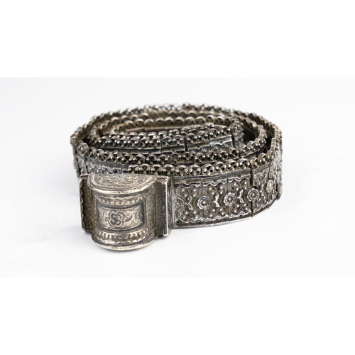 107 - AN ARMENIAN CAUCASIAN SILVER BELT, POSSIBLY FROM SHIRAK
An exquisite Armenian silver belt, meticulou... 