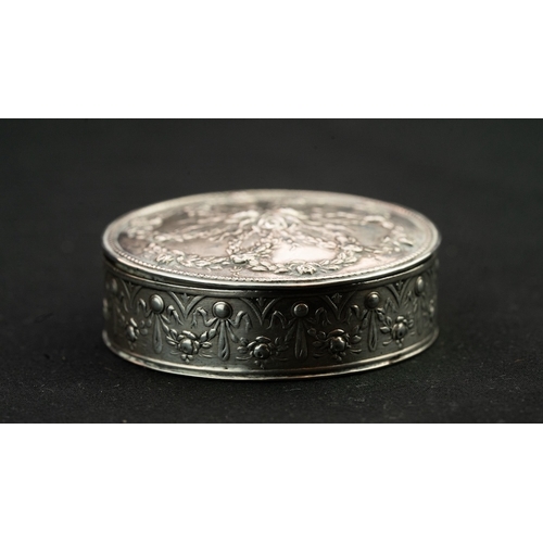 43 - A ROUND TRINKET SILVER BOX Of rounded form, the hinged lid embossed with six intertwined wreathes em... 