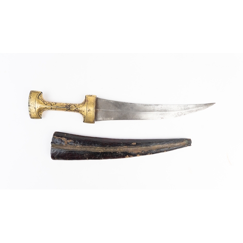 85 - A KHANJAR (DAGGER) WITH GOLD GILDED HILT AND SCABBARD
INDIA, EARLY 20TH CENTURY

With a  watered-ste... 