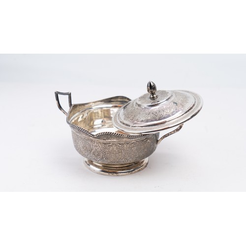 68 - A MID-20TH CENTURY PERSIAN SILVER COVERED SUGAR BOWL, ISFAHAN, CIRCA 1950
MARK OF BIREAE, PAHLAVI DY... 