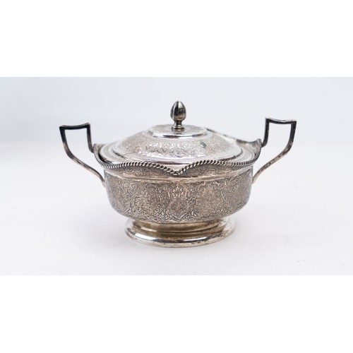 68 - A MID-20TH CENTURY PERSIAN SILVER COVERED SUGAR BOWL, ISFAHAN, CIRCA 1950
MARK OF BIREAE, PAHLAVI DY... 