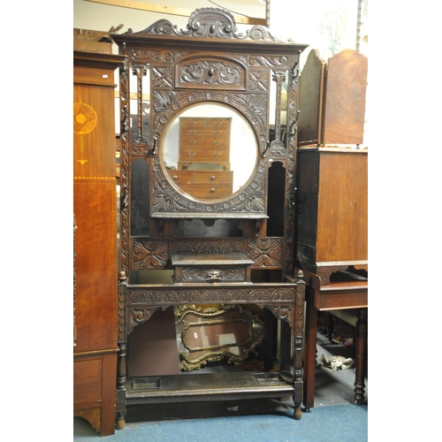 207 - Large Victorian  heavily carved oak ebonized hall stand (94