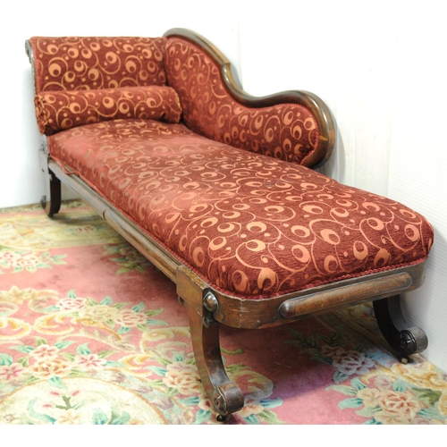 236 - Victorian mahogany red upholstered chaise longue (75