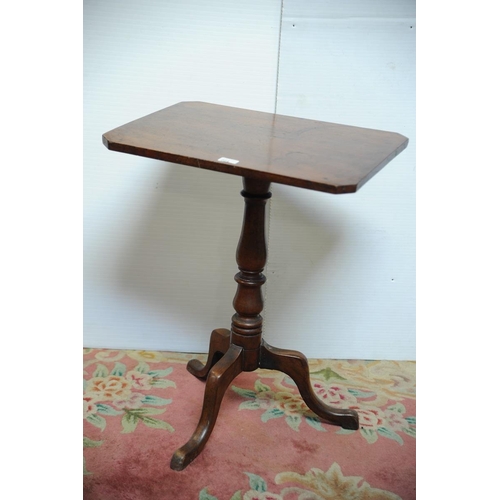 204 - Small Georgian Mahogany tripod snap top Table