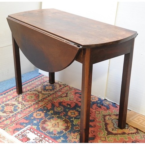 255 - Georgian Mahogany Drop leaf Table .              (39