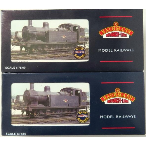 125 - BACHMANN 00 gauge comprising: 2 x 3F 0-6-0 Jintys BR black (1 x 32-226 No. 47354 early crest and 1 x... 