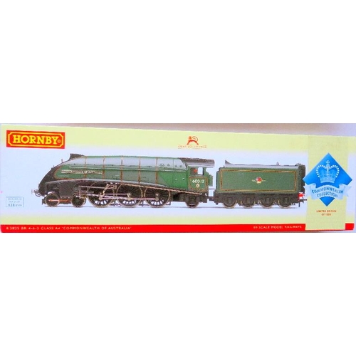15 - HORNBY (China) 00 gauge R2825 (Part of the Commonwealth Collection) A4 Class 4-6-2 “Commonwealth of ... 