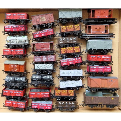 153 - DAPOL / WRENN / MAINLINE etc. 00 gauge Goods Wagons comprising: 32 x assorted to include Brake Van, ... 