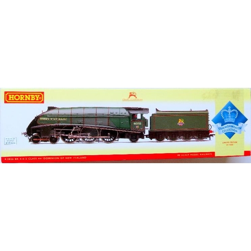 16 - HORNBY (China) 00 gauge R2826 (Part of the Commonwealth Collection) A4 Class 4-6-2 “Dominion of New ... 