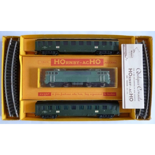 167 - HORNBY-ACHO (Meccano) 610 “L’Aquilon” Passenger Train set. Very Good to Excellent in Picture Box – s... 