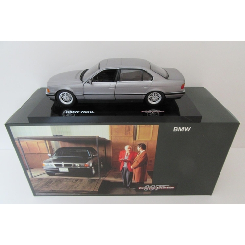 250 - JAMES BOND 007 BMW 750iL ‘Tomorrow Never Dies’ Boxed Dealer Edition. 1:24 scale. Mint in a Near Mint... 