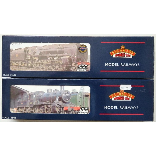 48 - BACHMANN 00 gauge Locos and Tenders comprising: 32-828 Ivatt Class 2-6-0 Loco No. 46520 BR lined gre... 