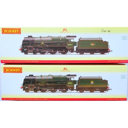 5 - HORNBY (China) 00 gauge BR lined green 4-6-0 Royal Scot Class locos and Tenders comprising: R2630 “T... 