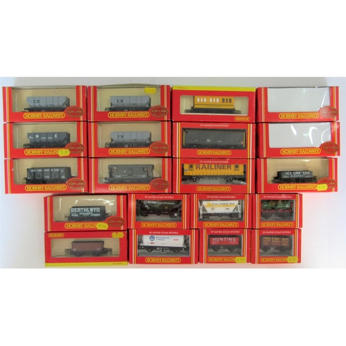 77 - HORNBY 00 gauge Goods Rolling Stock to include R6016 Hoppers x4, R6017 N.E. R613 LMS Conflat, R296 T... 