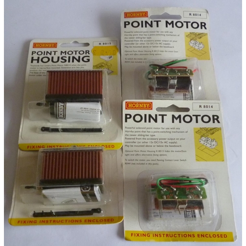 79 - HORNBY 00 gauge R8014 Point Motor x18, R815 Point Motor Housing x19. Unused.