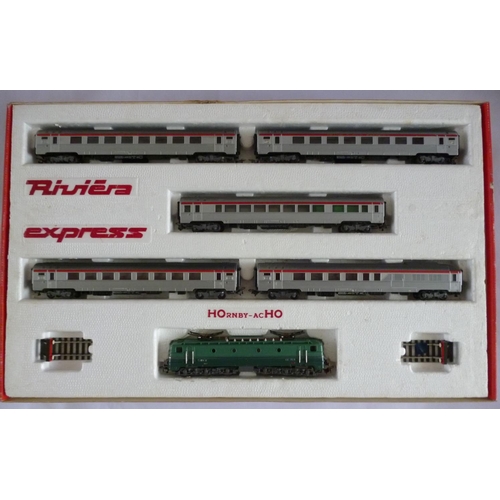 92 - HORNBY-ACHO (Meccano-Triang) 6108 Riviera Express boxed set (very rare), to include CC7121 Electric ... 