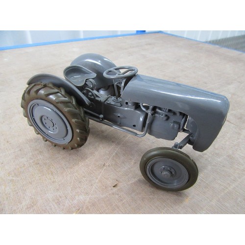 57 - AIRFIX No. 480 1/20th Scale Fergusson Tractor Kit (1st Issue Circa 1949), grey mouldings with black ... 