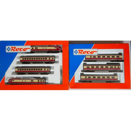 88 - ROCO HO gauge 43067 TEE (Trans European Express) Train Pack containing: 4-Car Unit (1 x Power Car, 1... 