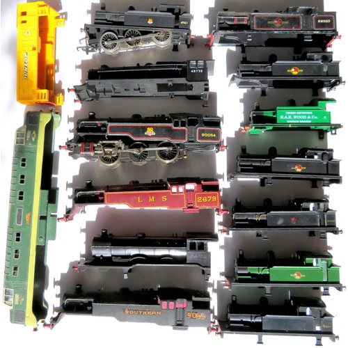 122 - WRENN  Loco Bodies etc. comprising: 16 approx. x assorted to include 0-6-0 Tanks, Diesel Shunter, 0-... 