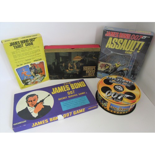 225 - JAMES BOND 007 related board games to include 1970’s James Bond 007 Tarot Game, Spears Games ‘The Ja... 