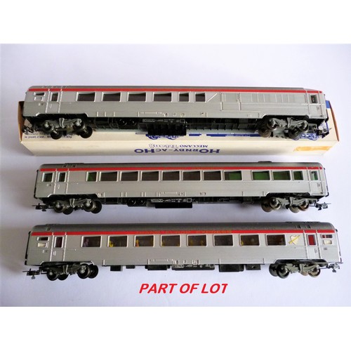 64 - HORNBY ACHO Coaches, Inox Tee 7457 x2, 7454 x2 (1 unboxed), 7456 x1 (unboxed). Excellent to Near Min... 